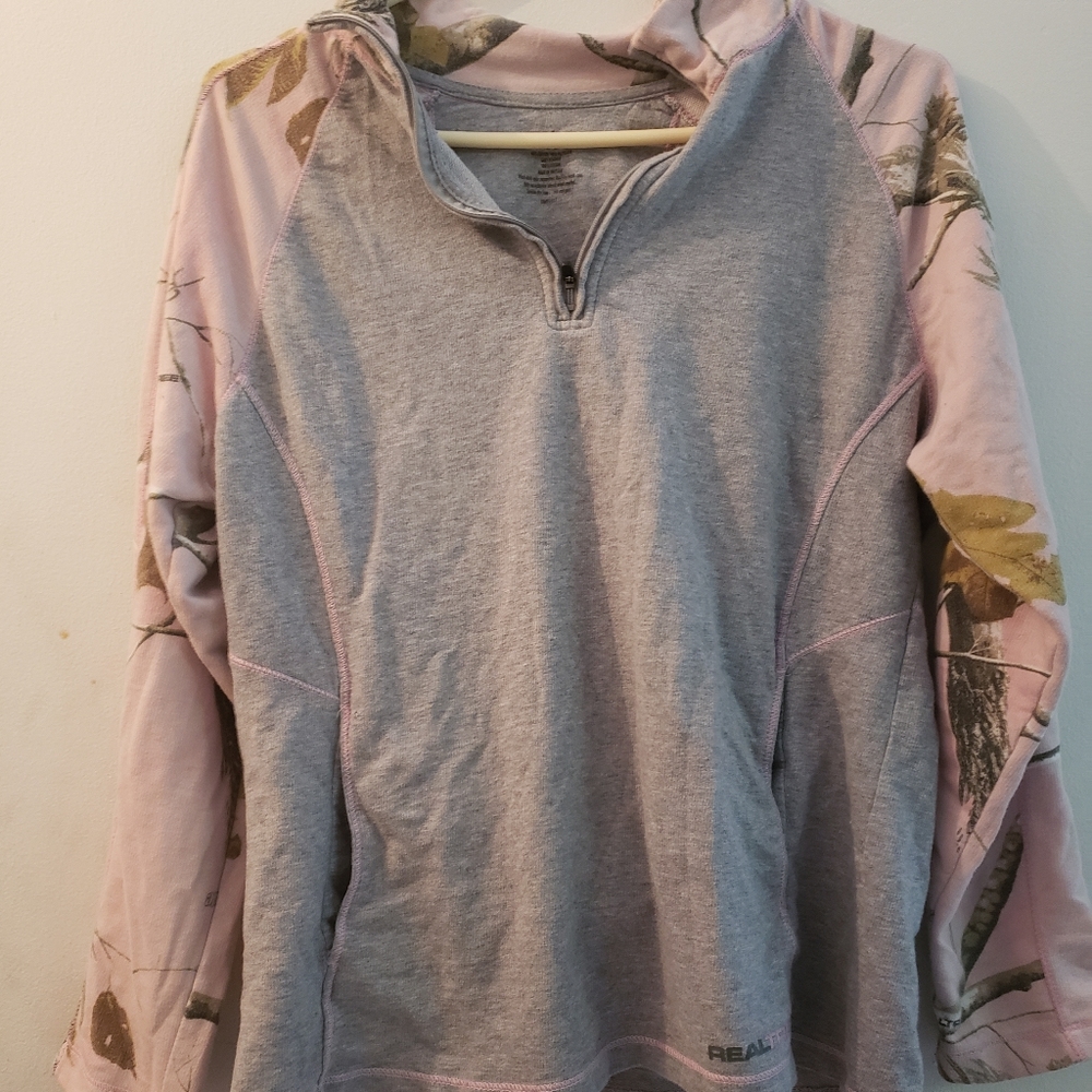 Real Tree sweater size large